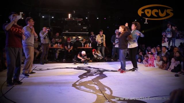 Dauren и Baturo Астана Vs Иришка и Electra Новосибирск I Popping I Juste Debout Kazakhstan I DIZZY