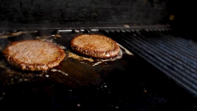 ТОП ЗМАГАННЯ: ДІЄТИЧНИЙ БУРГЕР проти ЖИРНОГО та СОКОВ?