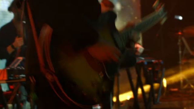 Антон Лаврентьев - Запутались в лете // Live In RED