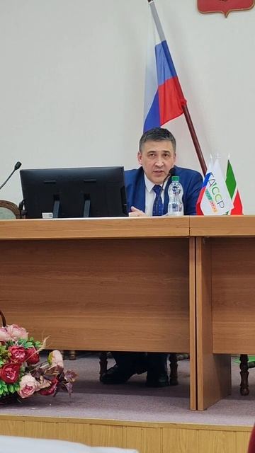 Пчелиный яд разжижает кровь.