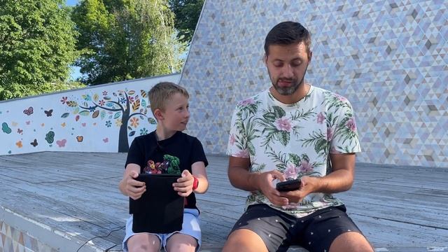 Почему The Beatles и Elvis не популярны на YouTube Music?