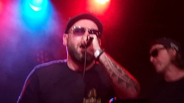 B23b997f18396a93f5429e26f7044412