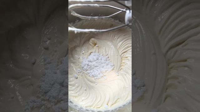 РУЛЕТ С КРЕМОМ И ОРЕХАМИ#foryou #рецепты #вкуснопростоибю