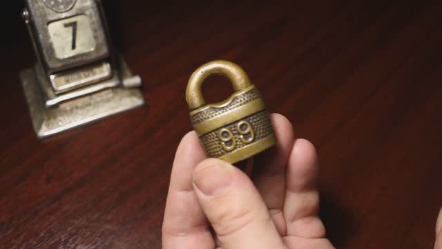 Скандинавский навесной замок Miller 99