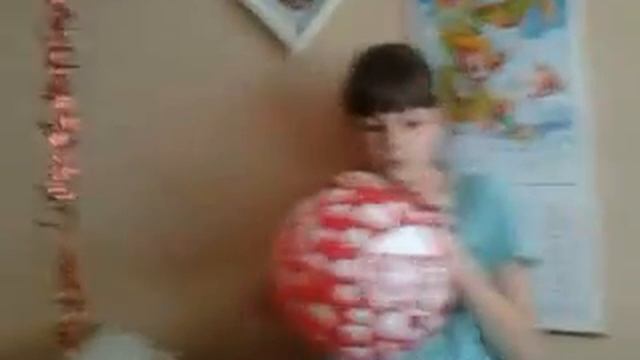 девочка с гелевым шариком