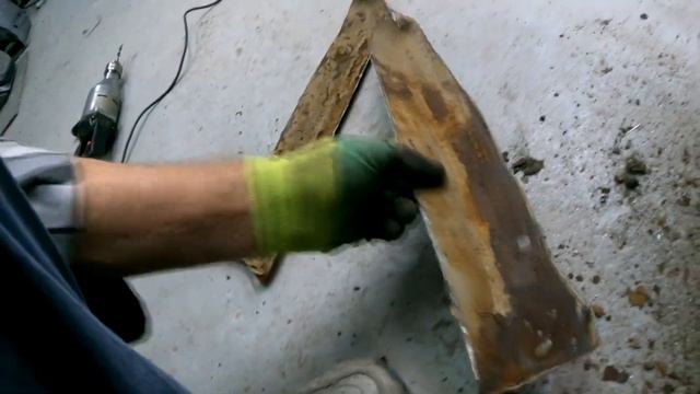 Удаляю глубокую ржавчину мини пескоструем Sandjet в карм?