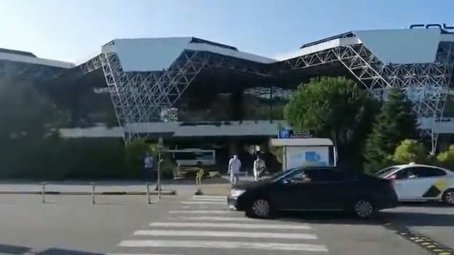 Видео-инструкция от Abkhazia-gid.ru для прибывающих в аэропо?