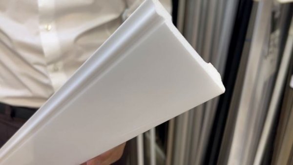 Плинтус из полистирола высокой плотности Волшебная палочка MSPOL 202 80*12*2000 мм Белый под покраску