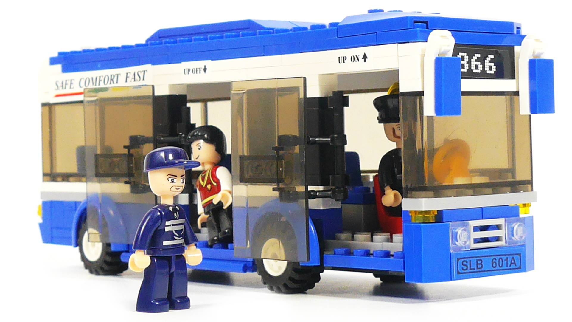 Собираем городской автобус из лего -  М38-В0330