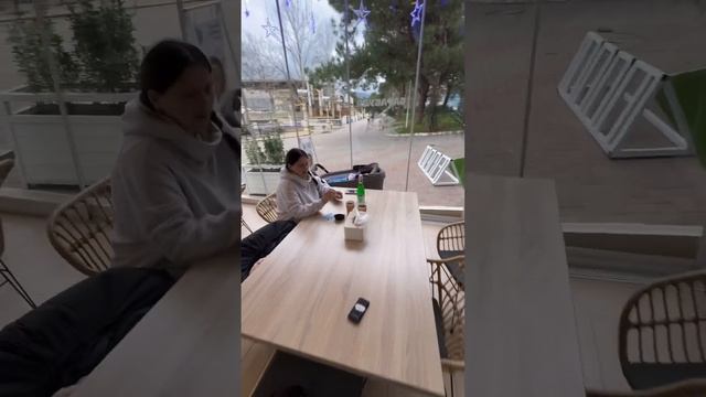 Кушаем шашлык в Геленджике!