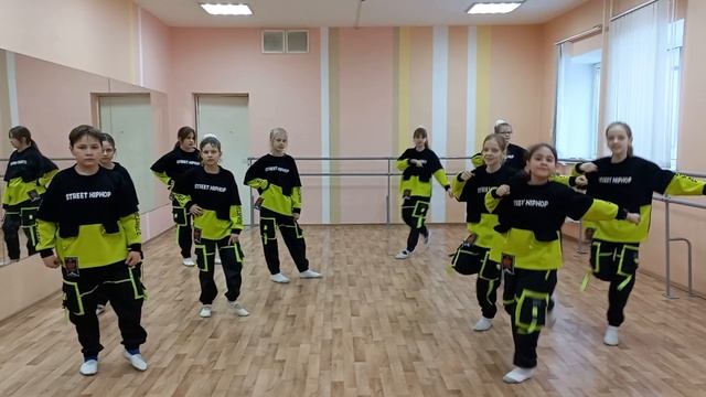 Хип - хоп разминка 9 часть .