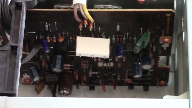 PIONEER A-676 (88S) СНИЗУ внутри Inside