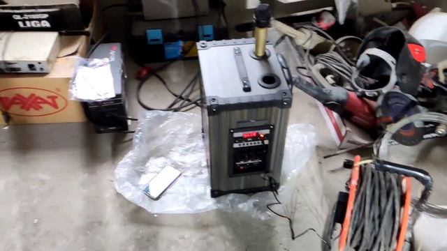 Блютуз колонка для дома с караоке и встроенным аккуму?