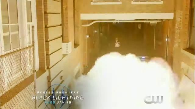 Черная молния 1 сезон - Промо с русскими субтитрами // Black Lightning (The CW) Promo