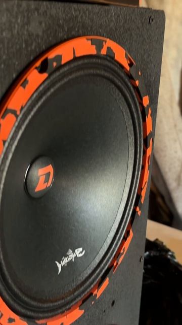 Barracuda 250 от Dl Audio хоть в машину хоть домой!