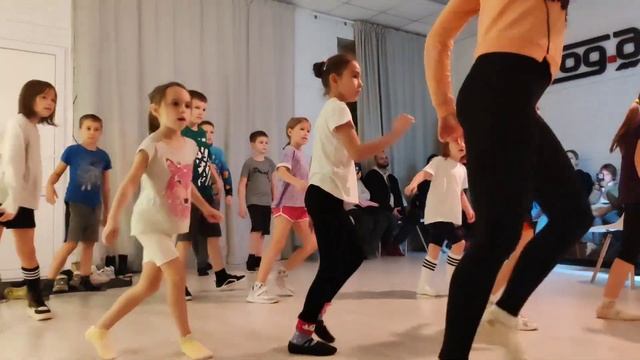 Открытый урок по современной хореографии для детей 6-12