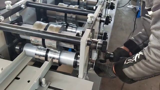 Линия для производства профилей омега из толщины мета