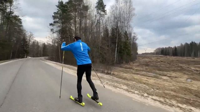 Открыт сезон лыжи роллеров.