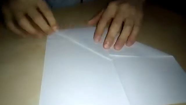 Самолет из бумаги