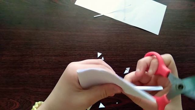 КАК СДЕЛАТЬ НОВОГОДНЮЮ СНЕЖИНКУ ИЗ БУМАГИ