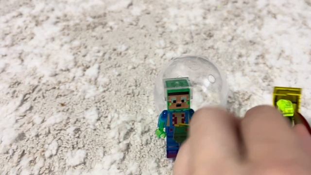 Тестируем бомбочки для ванны с игрушками Minecraft