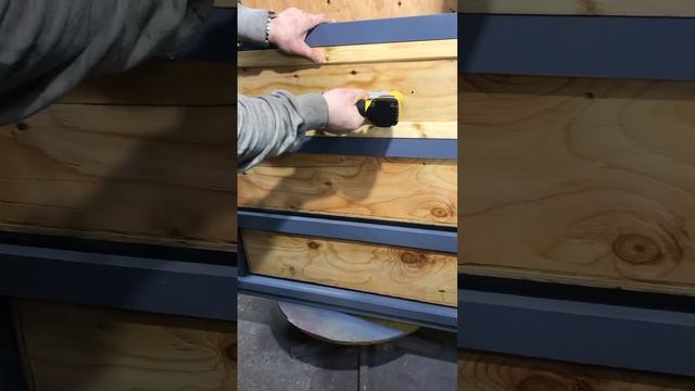 Установка ручек на фасады