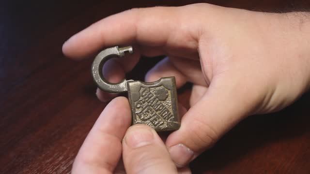 Редкий замочек 