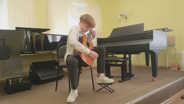 Г.Мустафин = Больно (этюд 4)