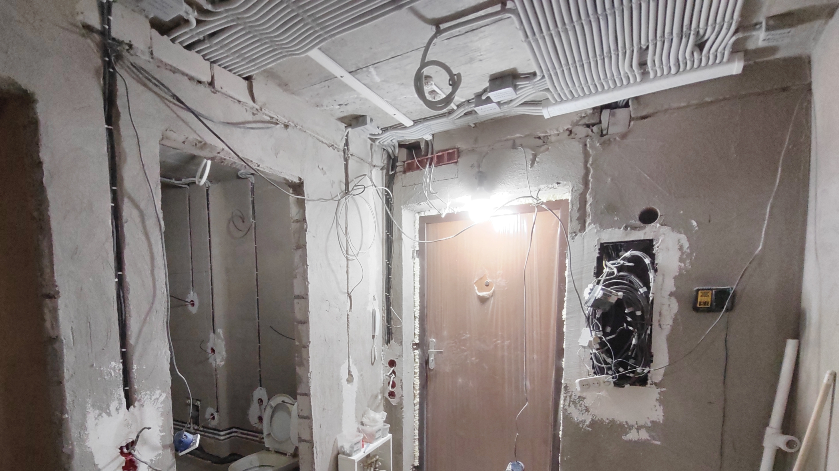 Неплохой электромонтаж в новостройке. Снова.