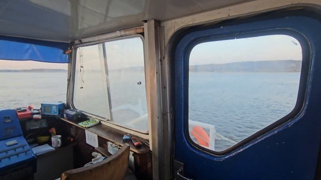 В рубке т/х ЗАРЯ