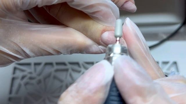 ВЕРХНИЕ ФОРМЫ БЕЗ ЗАТЕКОВ | ПРОПИЛЫ В МАНИКЮРЕ | КОРРЕК