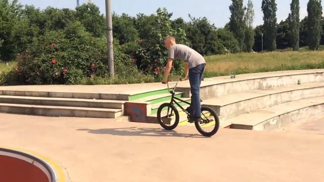 ДВОЙНОЕ ПРОБИТИЕ / ТРЮКИ НА БМХ / BMX RIDING