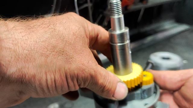 Как изготовить машинку для прирезки посадки под гильзы. Подающая головка. Аналог Mira BB86. Часть2.