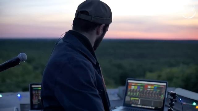 Viken Arman Live @ Belvédère Des Caillettes In Nibelle, France For Cercle