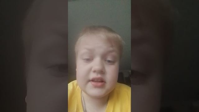 что выберите гд снимать или по роблоксу снимать 2 видео или 2 видео по ГД