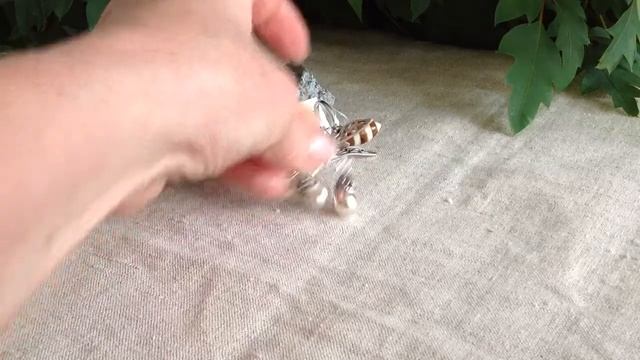 Украшения с натуральными камнями.