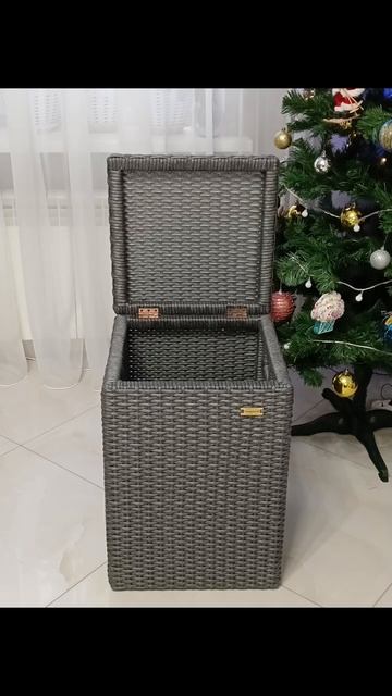 Короба, сундуки, корзины для белья и многое другое из р