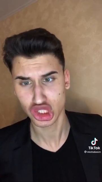 Реакции ученика когда вызвали к доске😂😂😂.