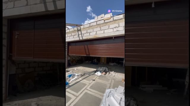 Секционные ворота DoorHan 6000х3000 с калиткой и ручной цепной тягой