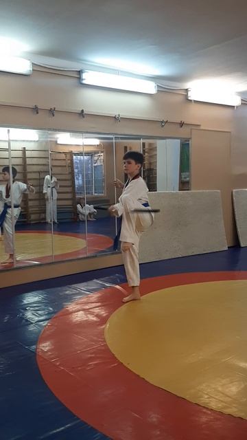 ВПЕРЕД. за черным поясом.