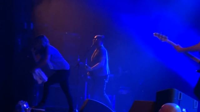 Dce768f18308b96a737bd1a5128a860c