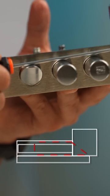 ЭТА привычка СЛОМАЕТ замок! #входнаядверь #замок #двер?