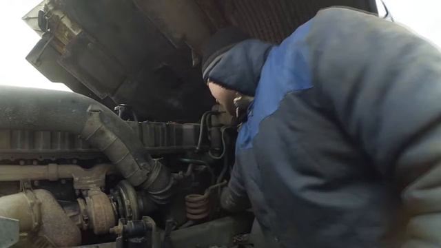 Замена термостата Вольво D12c Fh12 420