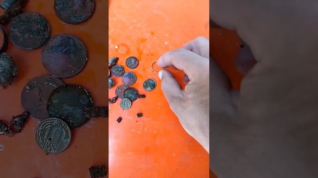 УРА ПЕРВОЕ ЗОЛОТОЕ КОЛЬЦО С МЕТАЛЛОИСКАТЕЛЕМ ЛЕГЕНДА