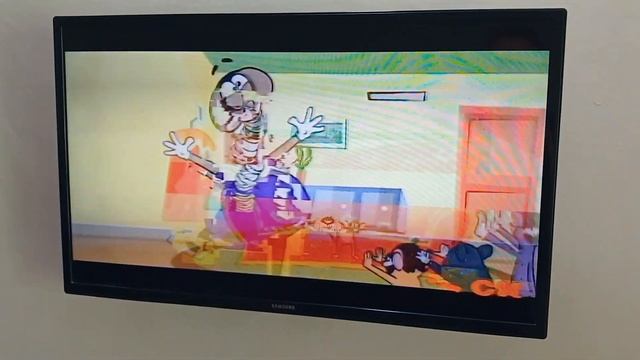 Satellite TV channel at the Hotel in Skardu, Pakistan / Спутниковое телевидени