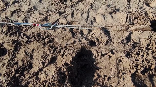 вилы якорь  на  песке . отличный  тест!