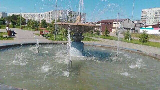 Запустили фонтан