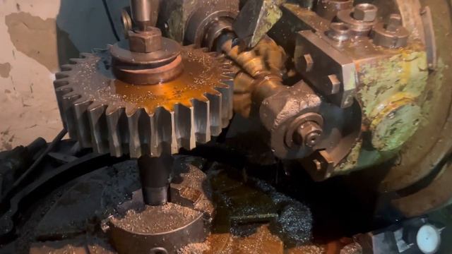 Нарезка прямозубой шестерни. 30 зубов. Модуль 8 #roatadintata #