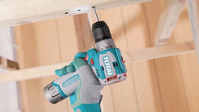 Бесщеточный компактный шуруповерт TOTAL M16 TDLI16682