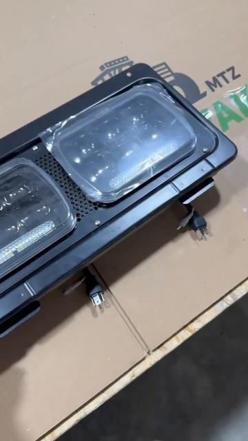 Рестайлінгові передні квадратні фари LED 75W та решітка ?